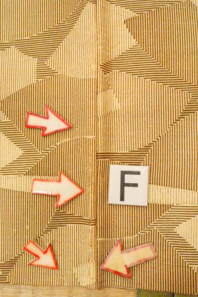 Photo19: O0805Q Vintage Japanese kimono   Beige HAORI short jacket for women / Silk. Folding fan, There is repair part.  (Grade C) (19)