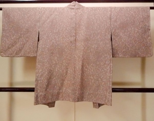 Photo2: O0805R Vintage Japanese kimono   Brown HAORI short jacket for women / Wool. Flower, There is repair part.  (Grade C) (2)