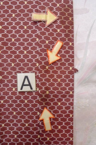 Photo14: O0805V Vintage Japanese kimono  Dark Dark Red HAORI short jacket for women / Synthetic. Geometrical pattern   (Grade B) (14)