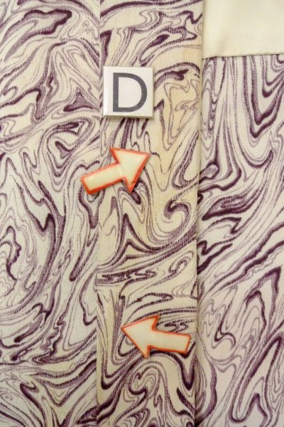 Photo17: O0805X Vintage Japanese kimono   White HAORI short jacket for women / Silk. Wood grain pattern   (Grade C) (17)