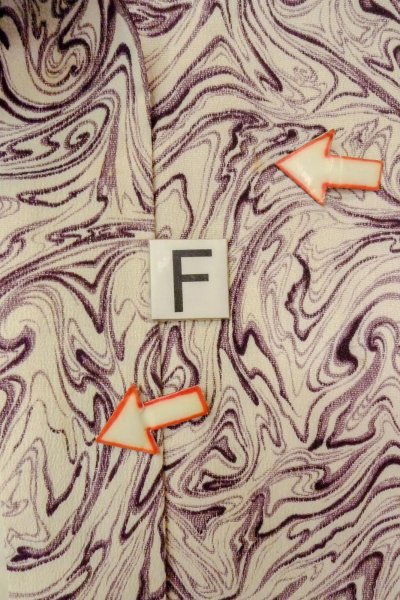 Photo19: O0805X Vintage Japanese kimono   White HAORI short jacket for women / Silk. Wood grain pattern   (Grade C) (19)