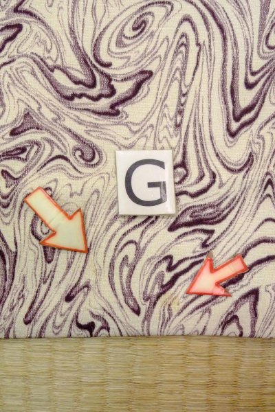 Photo20: O0805X Vintage Japanese kimono   White HAORI short jacket for women / Silk. Wood grain pattern   (Grade C) (20)