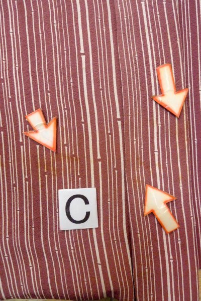 Photo16: O0805Z Vintage Japanese kimono  Dark Dark Red HAORI short jacket for women / Silk. Bamboo    There are stains.  (Grade B) (16)