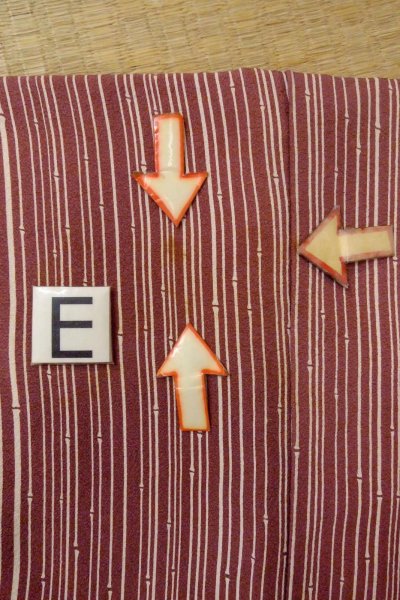 Photo18: O0805Z Vintage Japanese kimono  Dark Dark Red HAORI short jacket for women / Silk. Bamboo    There are stains.  (Grade B) (18)