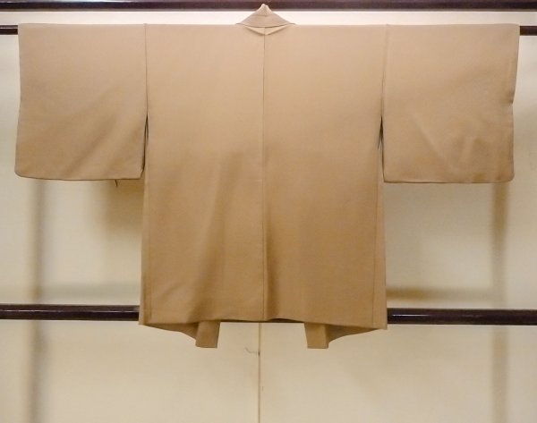 Photo2: O0806B Vintage Japanese kimono  Light Beige HAORI short jacket for women / Silk.    (Grade B) (2)