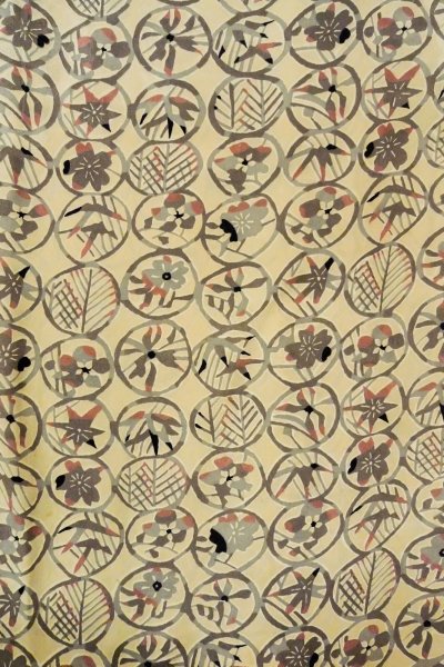 Photo4: O0806D Vintage Japanese kimono  Light Ivory HAORI short jacket for women / Silk. Flower,   (Grade C) (4)