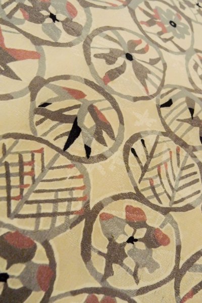 Photo9: O0806D Vintage Japanese kimono  Light Ivory HAORI short jacket for women / Silk. Flower,   (Grade C) (9)