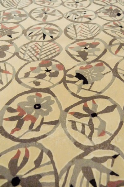 Photo10: O0806D Vintage Japanese kimono  Light Ivory HAORI short jacket for women / Silk. Flower,   (Grade C) (10)