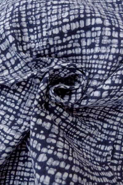 Photo11: O0826A Vintage Japanese kimono   Indigo Blue YUKATA summer(made in Japan) for men / Linen. Abstract pattern Stains/Soils all over. Discolored all over.  (Grade D) (11)