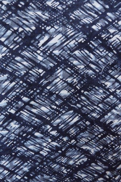 Photo7: O0826D Vintage Japanese kimono   Indigo Blue YUKATA summer(made in Japan) for men / Linen. Abstract pattern More damages.  (Grade D) (7)