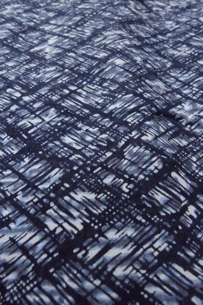 Photo9: O0826D Vintage Japanese kimono   Indigo Blue YUKATA summer(made in Japan) for men / Linen. Abstract pattern More damages.  (Grade D) (9)