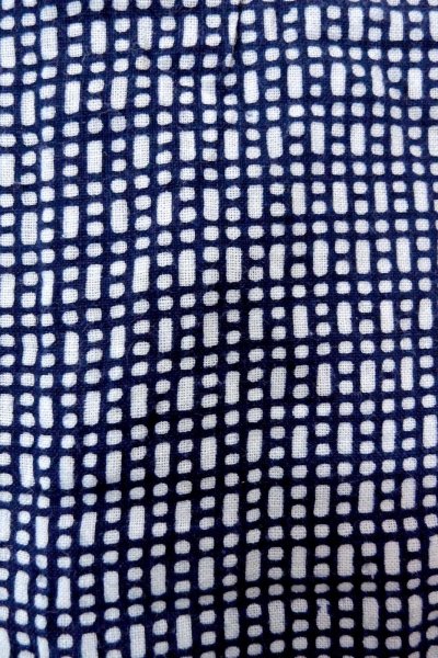Photo6: O0826E Vintage Japanese kimono   Indigo Blue YUKATA summer(made in Japan) for men / Cotton. Abstract pattern   (Grade C) (6)