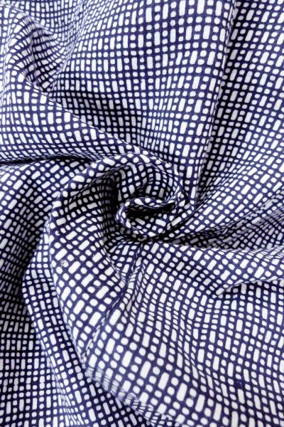 Photo12: O0826E Vintage Japanese kimono   Indigo Blue YUKATA summer(made in Japan) for men / Cotton. Abstract pattern   (Grade C) (12)