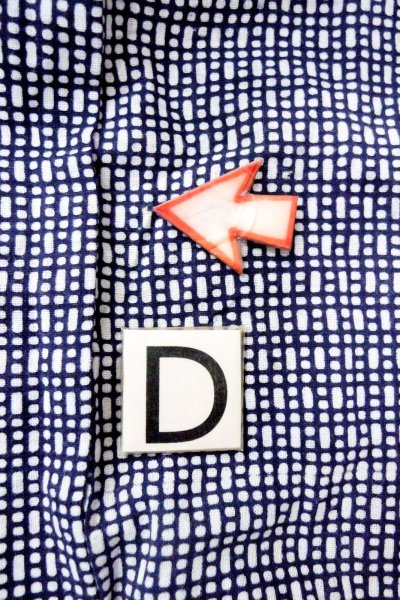 Photo17: O0826E Vintage Japanese kimono   Indigo Blue YUKATA summer(made in Japan) for men / Cotton. Abstract pattern   (Grade C) (17)