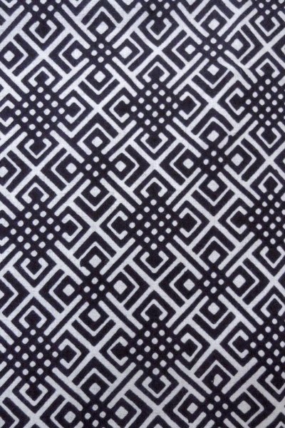 Photo5: O0826F Vintage Japanese kimono   Indigo Blue YUKATA summer(made in Japan) for women / Cotton. Geometrical pattern   (Grade B) (5)