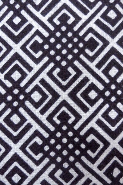 Photo7: O0826F Vintage Japanese kimono   Indigo Blue YUKATA summer(made in Japan) for women / Cotton. Geometrical pattern   (Grade B) (7)