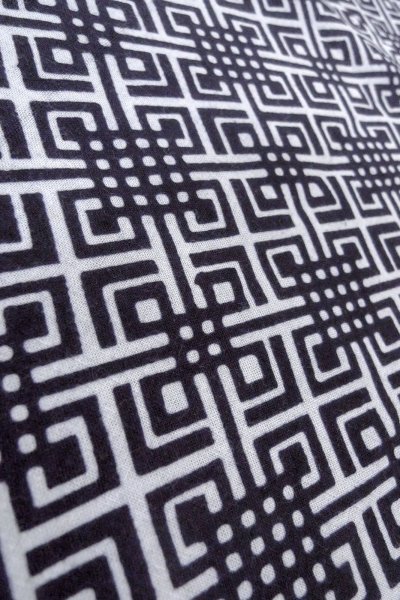 Photo9: O0826F Vintage Japanese kimono   Indigo Blue YUKATA summer(made in Japan) for women / Cotton. Geometrical pattern   (Grade B) (9)