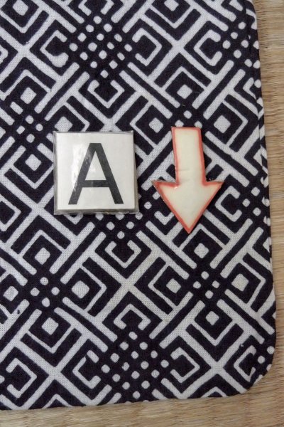 Photo14: O0826F Vintage Japanese kimono   Indigo Blue YUKATA summer(made in Japan) for women / Cotton. Geometrical pattern   (Grade B) (14)