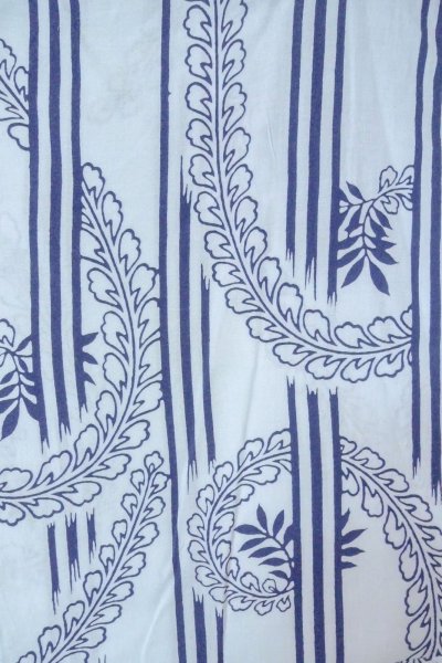 Photo3: O0826H Vintage Japanese kimono  Light Light Blue YUKATA summer(made in Japan) for women / Cotton. Japanese wisteria,   (Grade D) (3)