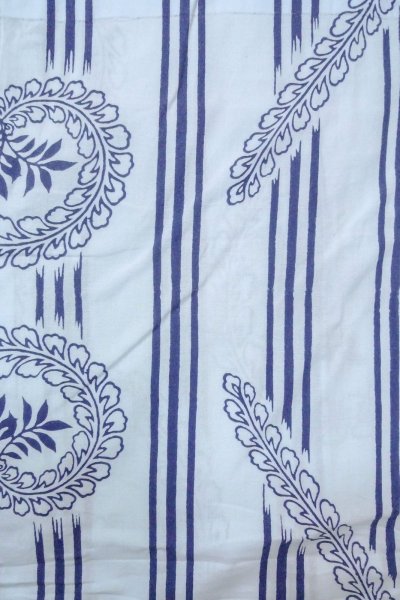 Photo4: O0826H Vintage Japanese kimono  Light Light Blue YUKATA summer(made in Japan) for women / Cotton. Japanese wisteria,   (Grade D) (4)