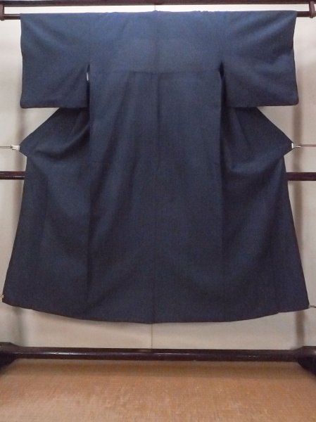 Photo1: O0826I Vintage Japanese kimono  Dark Indigo Blue YUKATA summer(made in Japan) for women / Cotton. Line   (Grade D) (1)