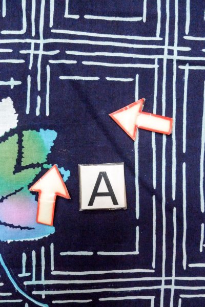 Photo14: O0826J Vintage Japanese kimono  Dark Indigo Blue Pour Dyed Yukata for women / Cotton. MOMIJI maple leaf,   (Grade C) (14)