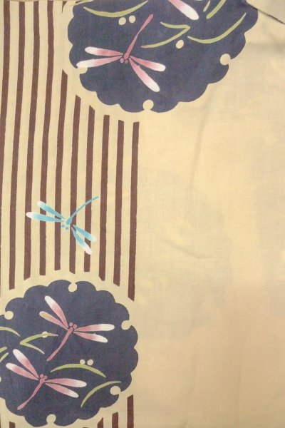 Photo3: O0826K Used Japanese kimono   Beige Pour Dyed Yukata for women / Cotton. Stripes, Dragonfly pattern  (Grade B) (3)