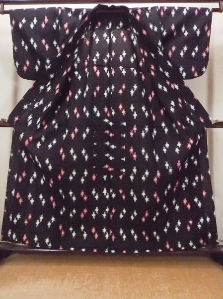 Photo2: O0826L Vintage Japanese kimono   Black Pour Dyed Yukata for women / Cotton/hemp Parallel Cross   (Grade C) (2)