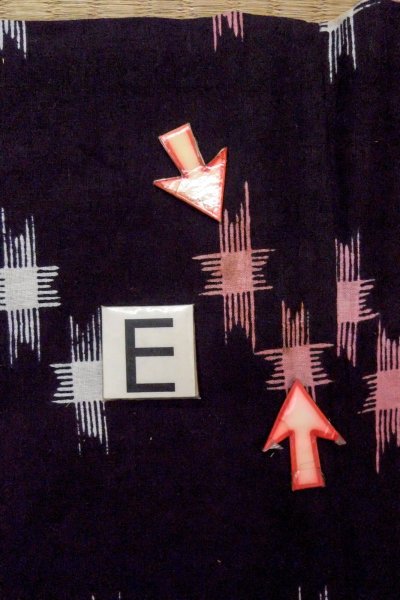 Photo18: O0826L Vintage Japanese kimono   Black Pour Dyed Yukata for women / Cotton/hemp Parallel Cross   (Grade C) (18)