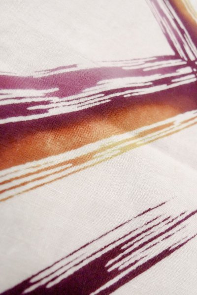 Photo9: O0826M Vintage Japanese kimono   White Pour Dyed Yukata for women / Cotton. Geometrical pattern   (Grade C) (9)