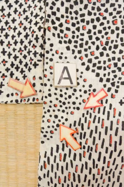 Photo14: O0826N Vintage Japanese kimono   Off White OJIYACHIJIMI for women / Linen. Flower,   (Grade C) (14)