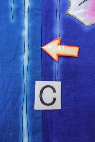 Photo16: O0826O Vintage Japanese kimono   Blue YUKATA summer(made in Other than Japan) for women / Cotton. Iris,   (Grade B) (16)