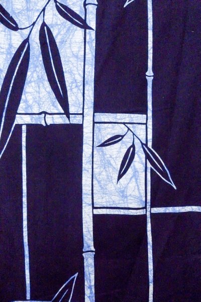 Photo4: O0826P Vintage Japanese kimono  Dark Indigo Blue YUKATA summer(made in Japan) for women / Cotton. Bamboo leaf,   (Grade B) (4)