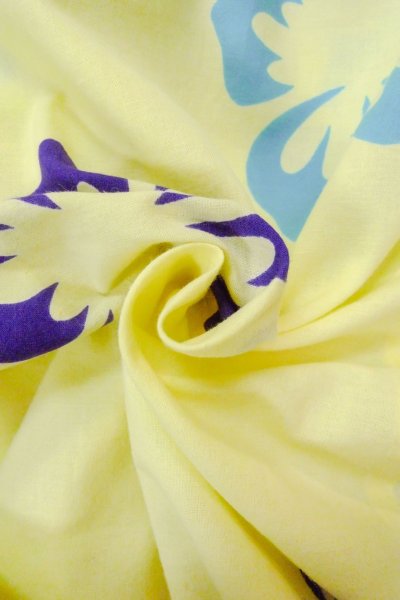 Photo12: O0826Q Vintage Japanese kimono  Pale Yellow YUKATA summer(made in Japan) for women / Cotton. Flower   (Grade B) (12)