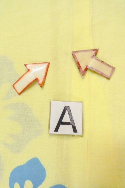 Photo14: O0826Q Vintage Japanese kimono  Pale Yellow YUKATA summer(made in Japan) for women / Cotton. Flower   (Grade B) (14)