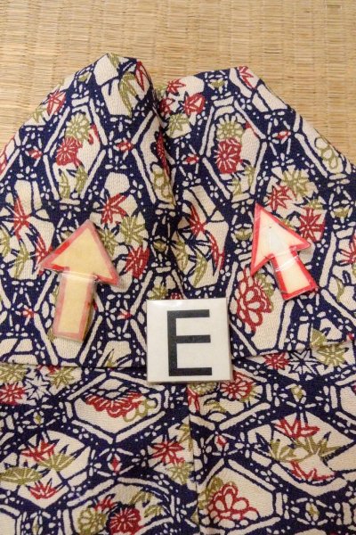 Photo18: O0826T Vintage Japanese kimono  Dark Multi Color KOMON dyed for women / Silk. Flower, There are stains on the lining  (Grade C) (18)