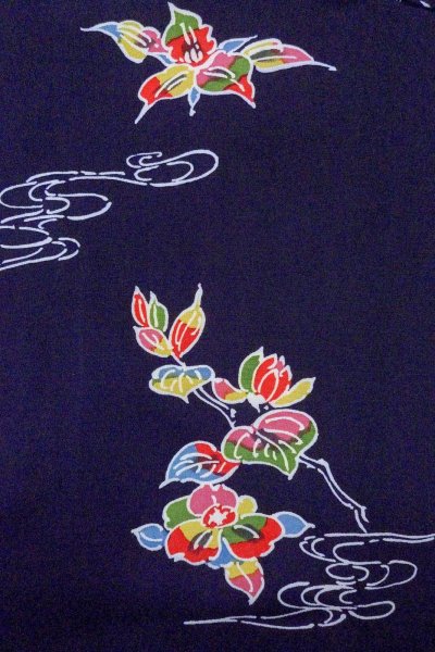 Photo3: O0826W Vintage Japanese kimono  Dark Indigo Blue KOMON dyed for women / Silk. Flower,   (Grade B) (3)