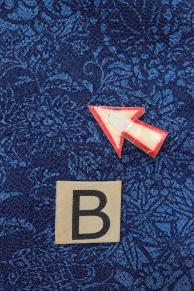 Photo15: O0826X Vintage Japanese kimono   Indigo Blue KOMON dyed for women / Silk. MOMIJI maple leaf,   (Grade B) (15)