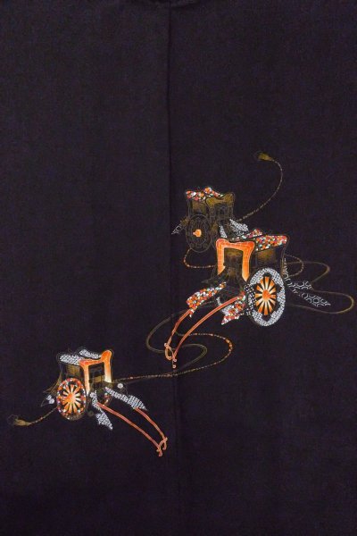 Photo3: O0902A Vintage Japanese kimono   Black HAORI short jacket for women / Silk. Court carriage,   (Grade B) (3)