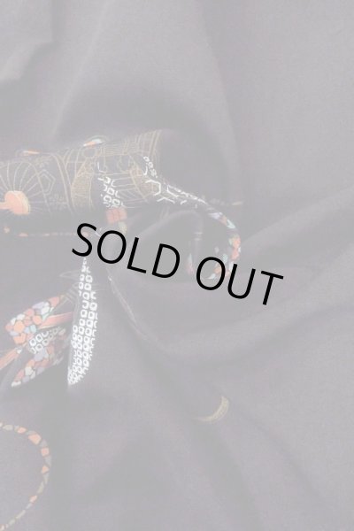 Photo11: O0902A Vintage Japanese kimono   Black HAORI short jacket for women / Silk. Court carriage,   (Grade B) (11)