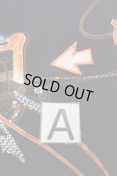 Photo13: O0902A Vintage Japanese kimono   Black HAORI short jacket for women / Silk. Court carriage,   (Grade B) (13)