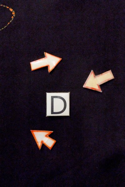 Photo16: O0902A Vintage Japanese kimono   Black HAORI short jacket for women / Silk. Court carriage,   (Grade B) (16)