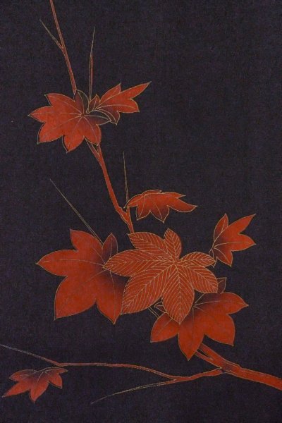 Photo4: O0902B Vintage Japanese kimono   Black HAORI short jacket for women / Silk. MOMIJI maple leaf   (Grade B) (4)