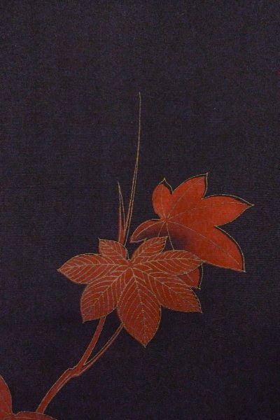 Photo6: O0902B Vintage Japanese kimono   Black HAORI short jacket for women / Silk. MOMIJI maple leaf   (Grade B) (6)