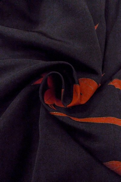 Photo10: O0902B Vintage Japanese kimono   Black HAORI short jacket for women / Silk. MOMIJI maple leaf   (Grade B) (10)