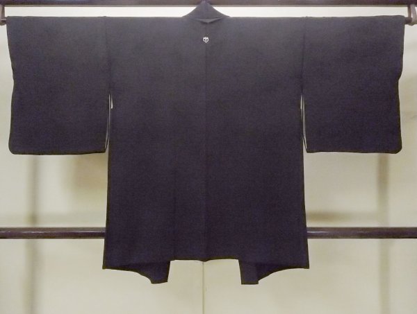 Photo2: Mint O0902C Vintage Japanese kimono   Black HAORI short jacket for women / Silk.    (Grade A) (2)