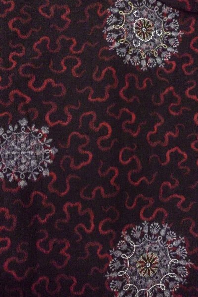 Photo3: O0902F Vintage Japanese kimono   Black HAORI short jacket for women / Silk. Flower,   (Grade B) (3)