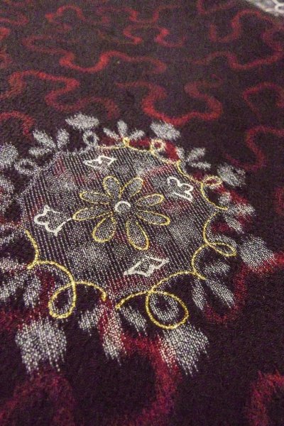 Photo9: O0902F Vintage Japanese kimono   Black HAORI short jacket for women / Silk. Flower,   (Grade B) (9)