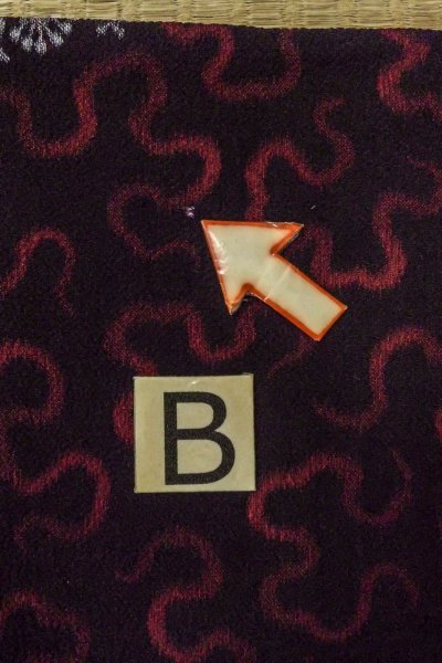 Photo15: O0902F Vintage Japanese kimono   Black HAORI short jacket for women / Silk. Flower,   (Grade B) (15)