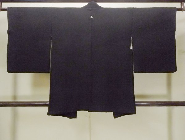 Photo2: O0902G Vintage Japanese kimono   Black HAORI short jacket for women / Silk.    (Grade B) (2)